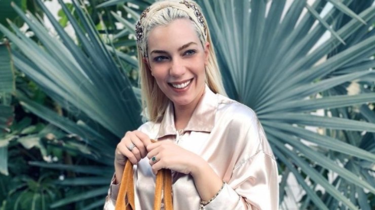 Άντρη Καραντώνη: Έτσι επέλεξε να ευχηθεί στην κόρη της και μητέρα της που γιορτάζουν [εικόνα & βίντεο]