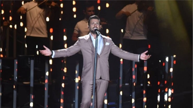 Νίκος Βέρτης: "Συνήθως κάθε φορά που λένε ότι έχω σχέση είμαι ελεύθερος"