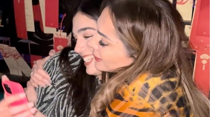 Δέσποινα Βανδή: Η κόρη της φόρεσε 20 χρόνια μετά φόρεμά της και το αποτέλεσμα είναι εντυπωσιακό [βίντεο]