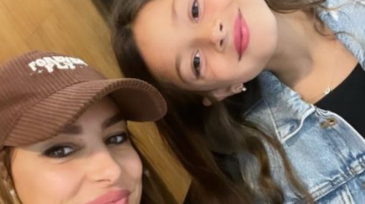 Κωνσταντίνα Ευριπίδου: Στην Αθήνα με την κόρη της, Αριάδνη [εικόνες]