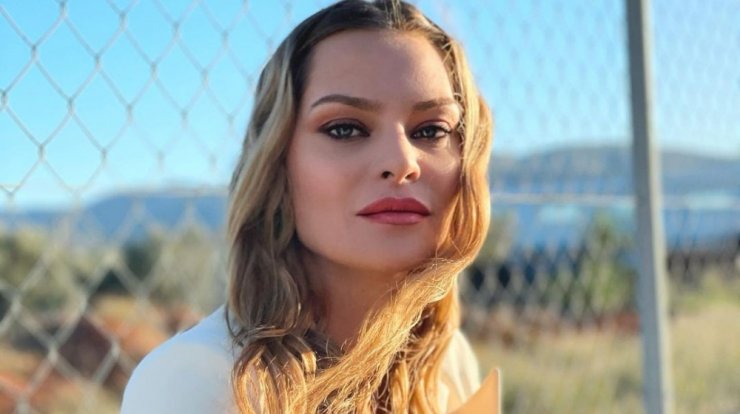 Τέρμα το ξανθό για την Υβόννη Μπόσνιακ - Η αλλαγή που έκανε [εικόνα]