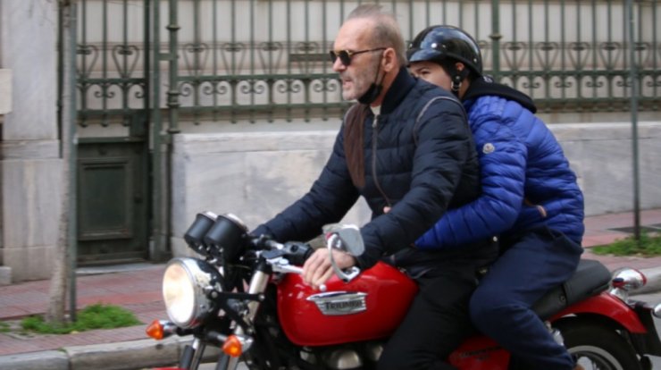 Πέτρος Κωστόπουλος: H πρώτη φορά που βλέπουμε τον Μάξιμο να ποζάρει στον φακό με τον πατέρα του [εικόνες]