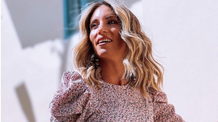 Αθηνά Οικονομάκου: Η αφιέρωση που έκανε στην κούκλα μητέρα της [εικόνα]