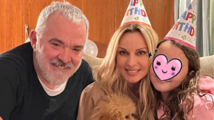 Πέγκυ Ζήνα: Γιορτάζει 11 χρόνια απόλυτης αγάπης με την κόρη της, Ηλέκτρα [εικόνα]