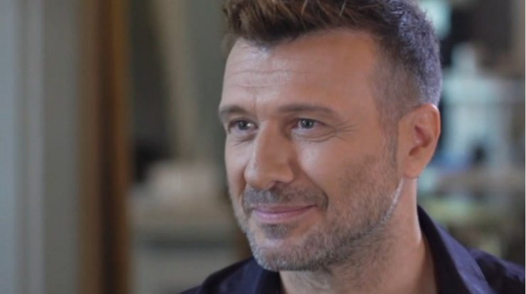 Γιάννης Πλούταρχος: Τα 17 επίθετα που είχε και ο λόγος που διάλεξε το "Πλούταρχος" 