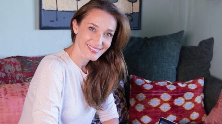 Κάτια Ζυγούλη: "Πολλές φορές φοράω αυτή τη μάσκα της ανασφάλειας" [βίντεο]