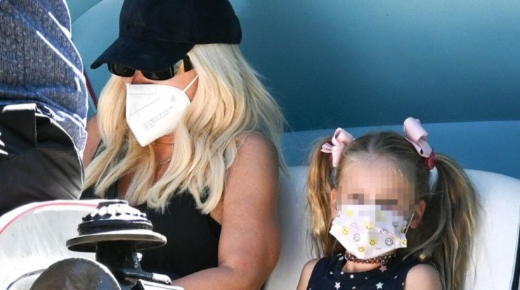 Ελένη Μενεγάκη: Η ανάρτηση που έκανε για τα γενέθλια της κόρης της και διέγραψε αμέσως μετά [εικόνα]