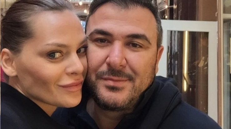 Αντώνης Ρέμος - Υβόννη Μπόσνιακ: Στις Κάννες μαζί με την κόρη τους, Ελένη [εικόνες]