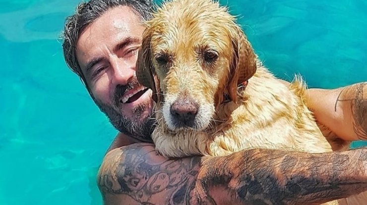 Συγκινεί ο Γιώργος Μαυρίδης μιλώντας πρώτη φορά για τη στιγμή που αποχαιρέτησε την σκυλίτσα του Μόλυ [βίντεο]