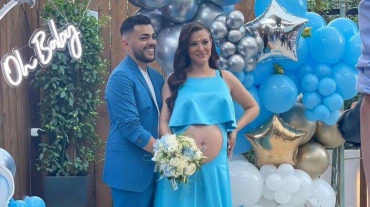 Λάουρα Νάργες: Αυτό δεν την αφήνει να κάνει ο Χρήστος Σαντικάι στον γιο τους [εικόνα]