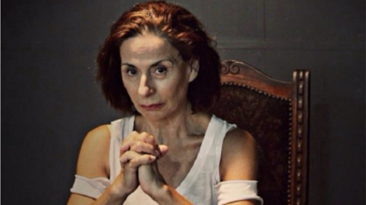 Πόπη Aβραάμ: "Μου έχει τύχει σε κηδεία να μην βλέπω μπροστά μου από το κλάμα και να μου ζητάνε αυτόγραφο"