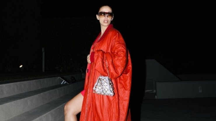 Ελένη Φουρέιρα: Ποζάρει στο instagram κρατώντας την κοιλίτσα της [εικόνες]