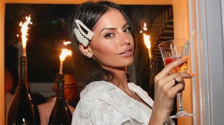 Δήμητρα Αλεξανδράκη: "Μου είχαν βάλει φωτιά και με είχαν κάψει - Με είχαν πετάξει από τις σκάλες" [βίντεο]