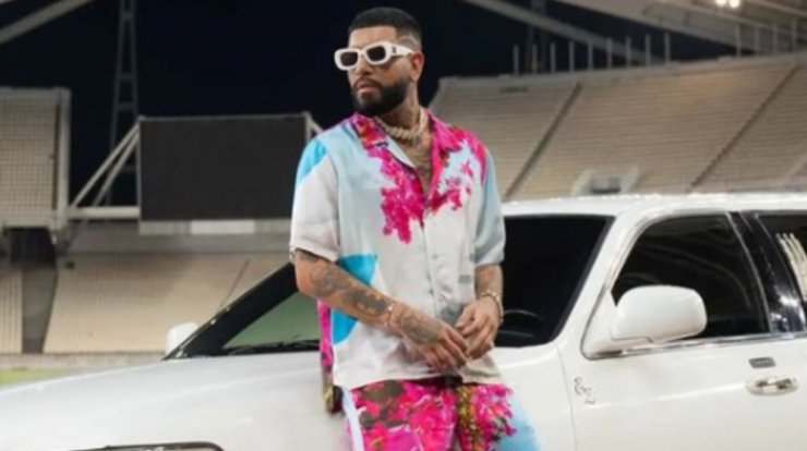 Επώνυμη Ελληνίδα αποκάλεσε δημόσια τον Snik, "τσογλάνι" [εικόνες]