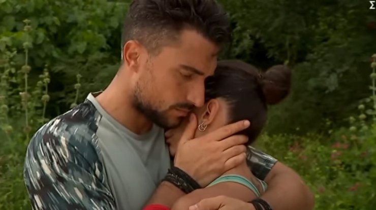 Μαριαλένα για Σάκη: "Αν τελικά αποφασίσει να αποχωρήσει, θα αποχωρήσω κι εγώ" [βίντεο]