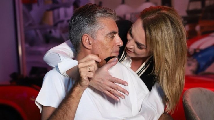 Μες τα μέλια  Στεφανίδου - Ευαγγελάτος [εικόνες]