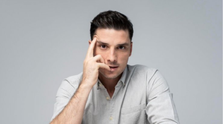 Σπύρος Χατζηαγγελάκης: "Mπορείτε να κρίνετε όπως θέλετε αυτήν την αποτυχημένη εφηβική φάρσα"