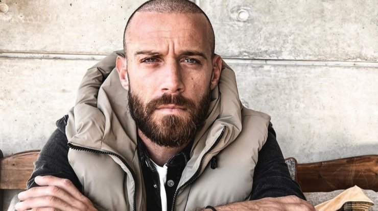 Νεκτάριος Αλεξάνδρου: Που επέλεξε να πάει εκδρομή μαζί με τους γονείς του; [εικόνες]