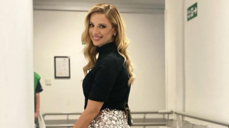 Χριστιάνα Αριστοτέλους: Το σημερινό outfit office look της που διαφέρει και ξεχωρίζει! [εικόνα]