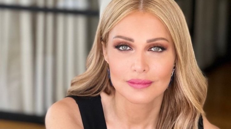 Νατάσα Θεοδωρίδου: Μικρές θαυμάστριες διέκοψαν συναυλία της και είχαν μαζί της έναν απίθανο διάλογο [βίντεο]