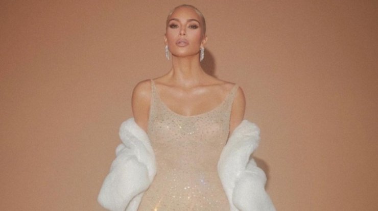 Kim Kardashian: “Κατέστρεψε” το εβληματικό και ιστορικό φόρεμα της Marilyn Monroe;