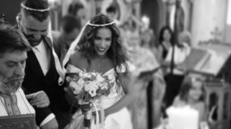 Κατερίνα Στικούδη: Γιορτάζει 4 χρόνια έγγαμου βίου με τον σύζυγό της και συγκινεί [εικόνες]