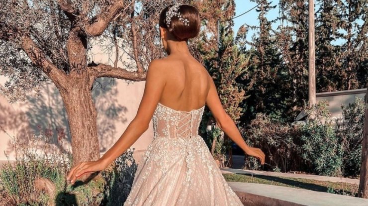 Επώνυμη Ελληνίδα αποκάλυψε δημόσια: "Παντρεύομαι στις 27 Μαΐου" [εικόνα]