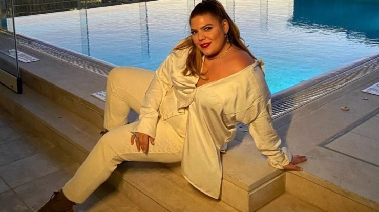 Δανάη Μπάρκα: Ρωτήθηκε για το τι συμβαίνει ανάμεσα σε εκείνην και τον Τίμο Ζαχαράτο [βίντεο]