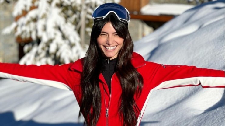 Ηλιάνα Παπαγεωργίου: Απολαμβάνει το αγαπημένο της χειμερινό sport στην Γαλλία [εικόνες]
