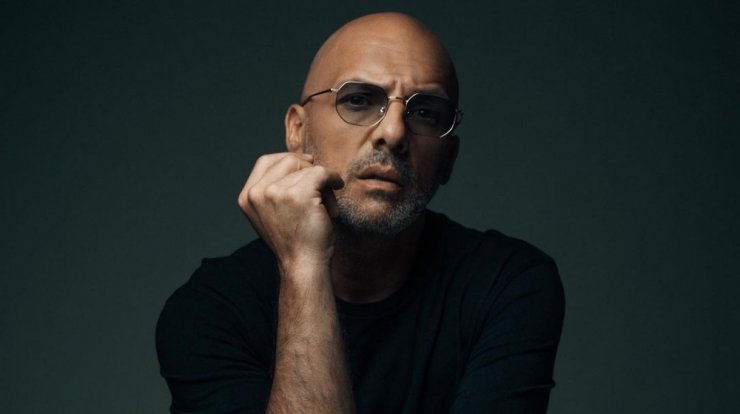 Νίκος Μουτσινάς: Η άγνωστη σύνδεση του με Κύπρια παρουσιάστρια [βίντεο]