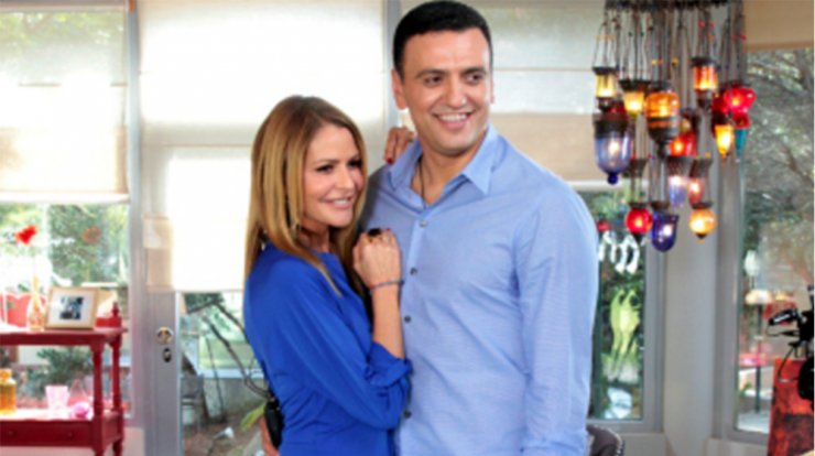  Βασίλης Κικίλιας - Τζένη Μπαλατσινού: Δείτε τους σε τρυφερές στιγμές με τον γιο τους [εικόνες]