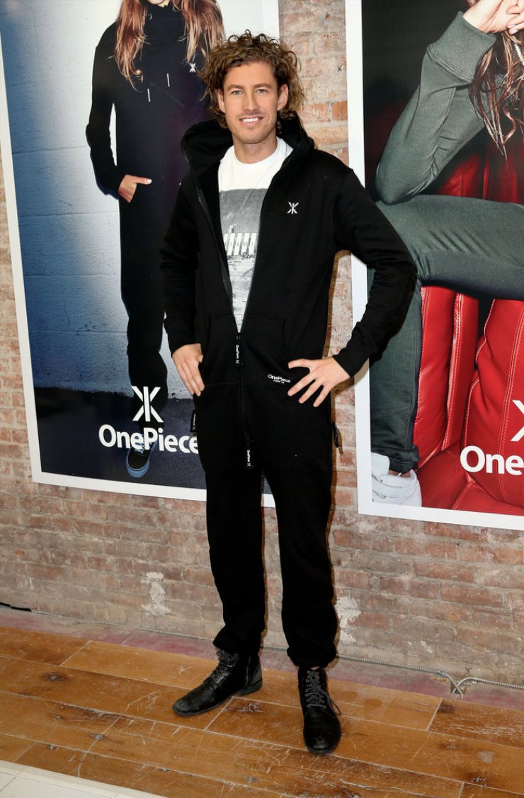 Αγοράζετε ρούχα και πληρώνετε με... followers!