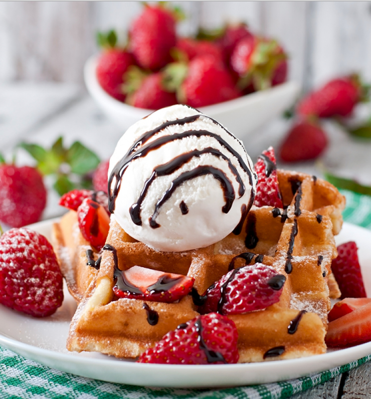 Ποιες ώρες της ημέρας “επιτρέπεται” να ενδώσετε σε ένα λιπαρό γεύμα