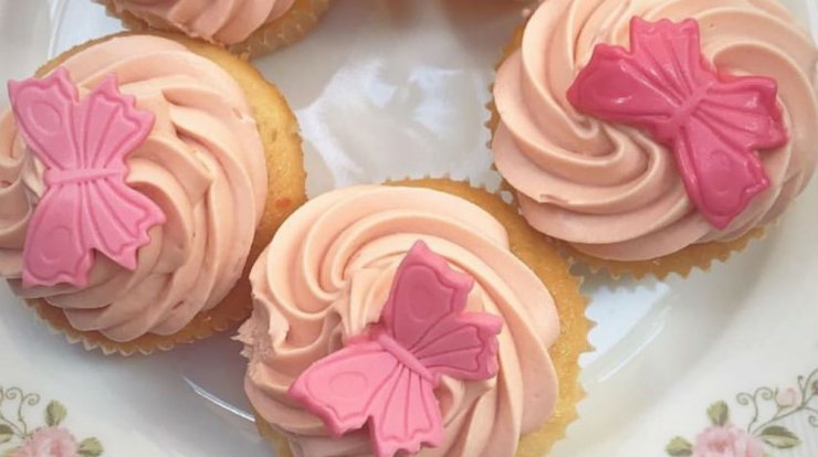 Ελληνίδα ηθοποιός βάφτισε την κορούλα της [εικόνες]