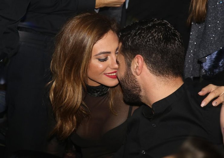 Ευρυδίκη Βαλαβάνη: Αποκαλύπτει πώς έγιναν ζευγάρι με τον Κωνσταντίνο Βασάλο