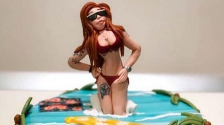 Επώνυμη Ελληνίδα γιόρτασε τα γενέθλιά της με αυτή την υπέροχη τούρτα! [εικόνες]