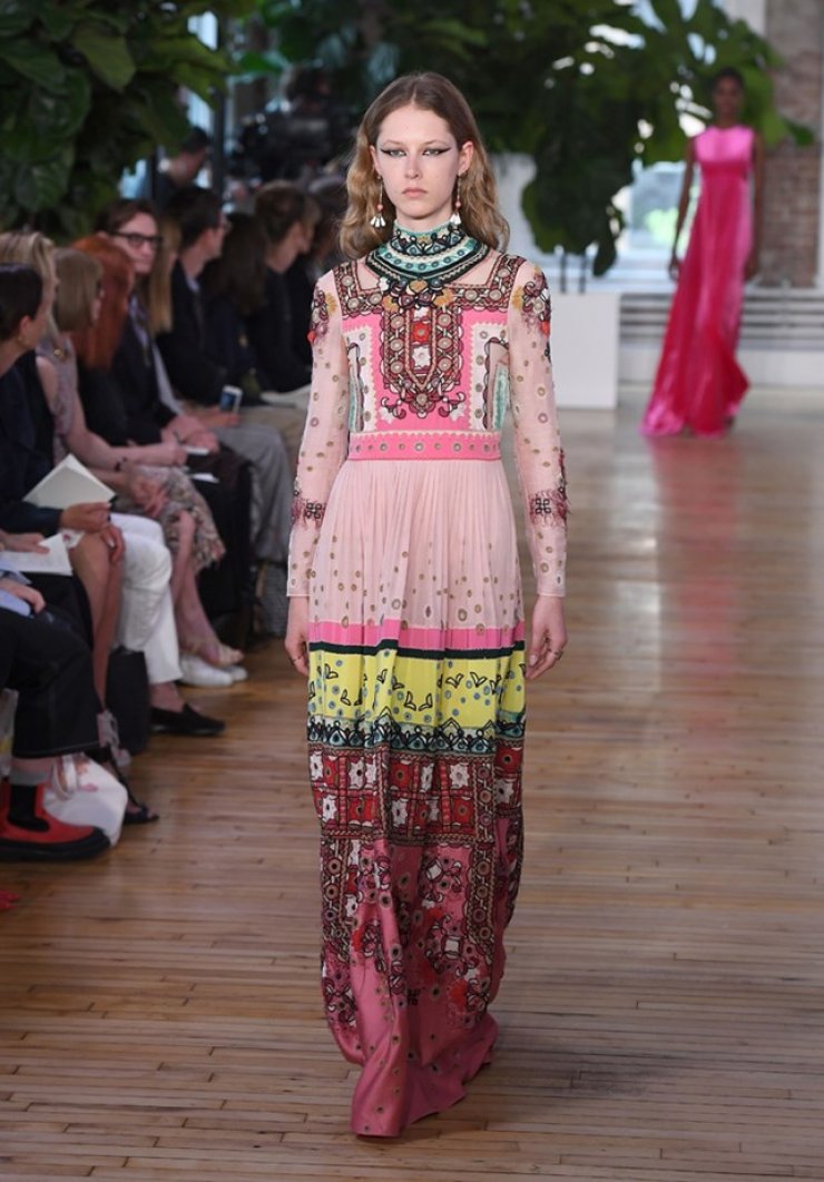 Valentino Cruise collection 2018: To athleisure style στην πιο chic εκδοχή του