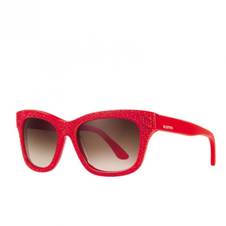 Τα γυαλιά του οίκου Valentino ροκάρουν 