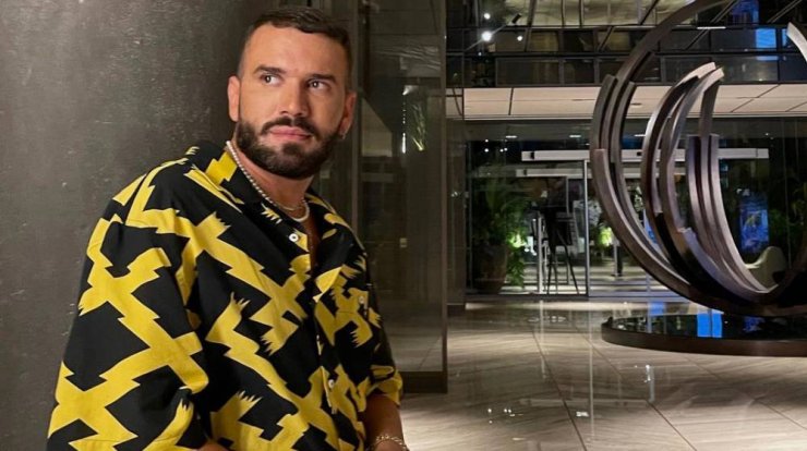 Πένθος για τον Βαλεντίνο Νικολάου: “Έφυγε” από τη ζωή ο πατέρας του