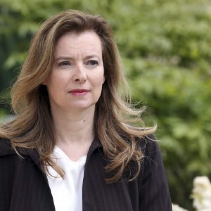 Το tweet της απατημένης συζύγου του Ολάντ