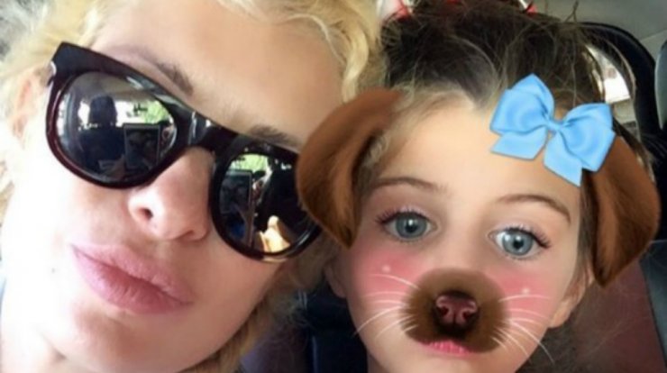 Η μικρή Βαλέρια μιμήθηκε την μαμά της Ελένη Μενεγάκη. Δείτε τι έκανε!