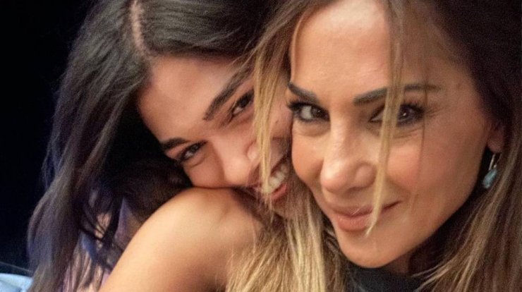 Δέσποινα Βανδή: Γιόρτασε στην Κρήτη τα γενέθλιά της – Τα στιγμιότυπα με τη Μελίνα της