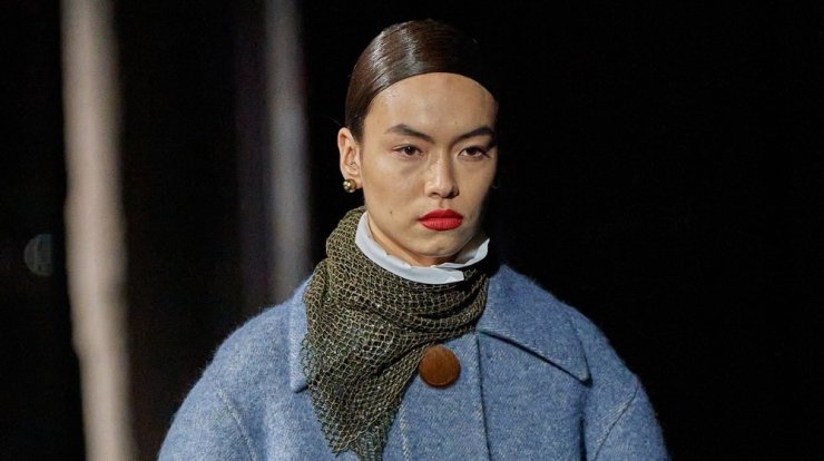 Τα κόκκινα χείλη που θα απογειώσουν το xmas makeup look σου