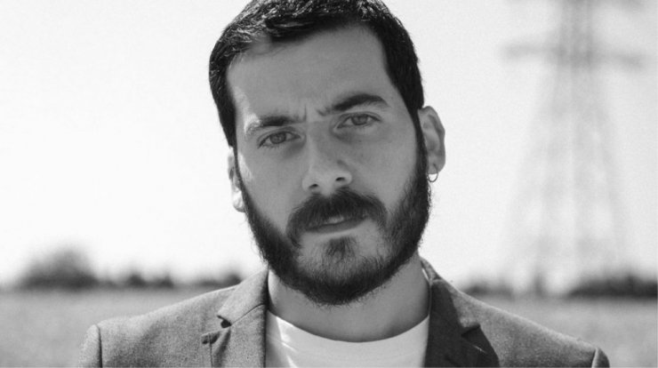 Βασίλης Χαραλάμπους: Η σπάνια αναφορά στα δύο του αδέρφια και το αστείο του πατέρα τους!