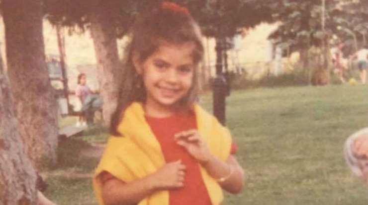 Αναγνωρίζετε ποια κούκλα γνωστή Κύπρια είναι το κοριτσάκι στη φωτογραφία;