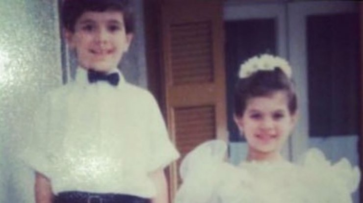 Αναγνωρίζετε τη γνωστή Κύπρια από την παιδική της ηλικία; 