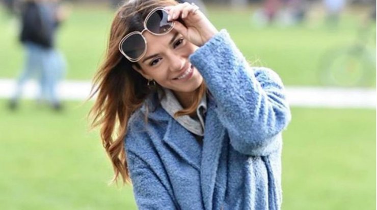 Βάσω Λασκαράκη: Μάθετε πόσα κοστίζει η τσάντα της και ποιου οίκου είναι