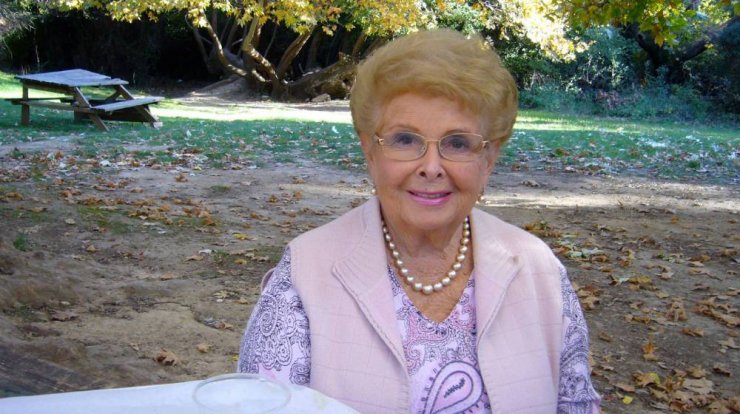 Στο νοσοκομείο η Βέφα Αλεξιάδου εμφανώς καταβεβλημένη [εικόνα]