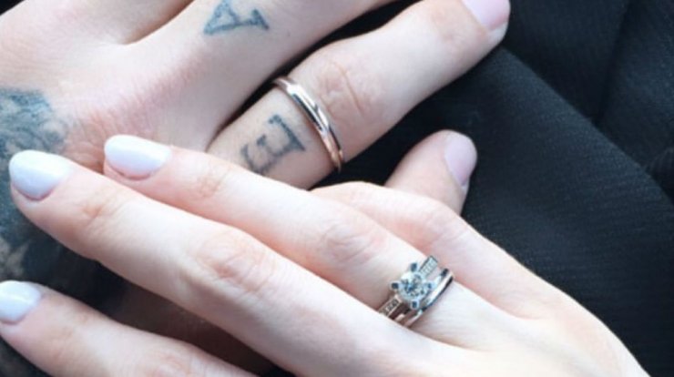 Ζευγάρι της ελληνικής showbiz παντρεύτηκε και μόλις το μάθαμε! 