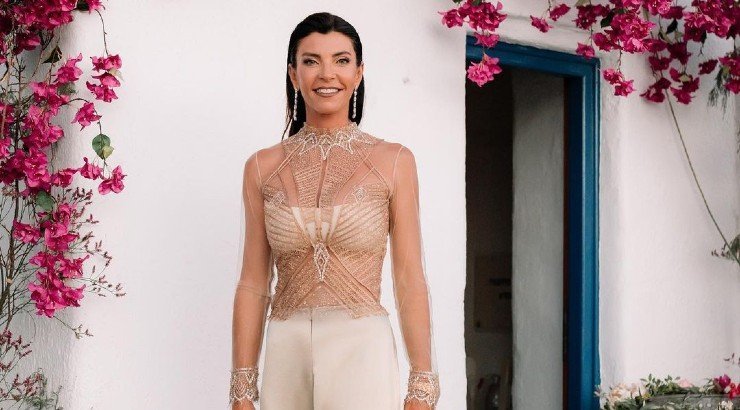 Μαρίνα Βερνίκου: Μας δείχνει το εναλλακτικό festive look της Έφης Παπαϊωάννου